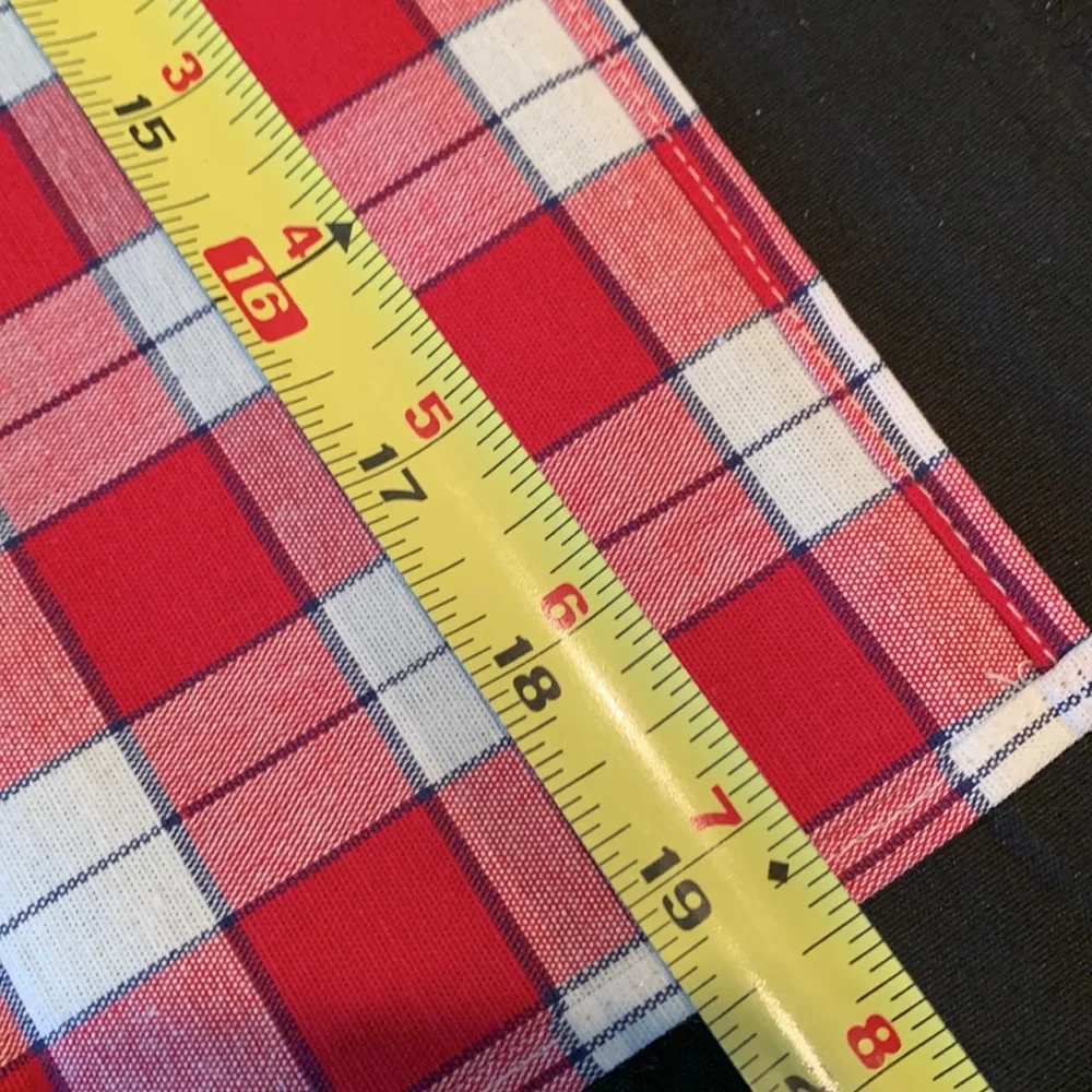 Longaberger Picnic Plaid Napkins. NEW. Set of 2